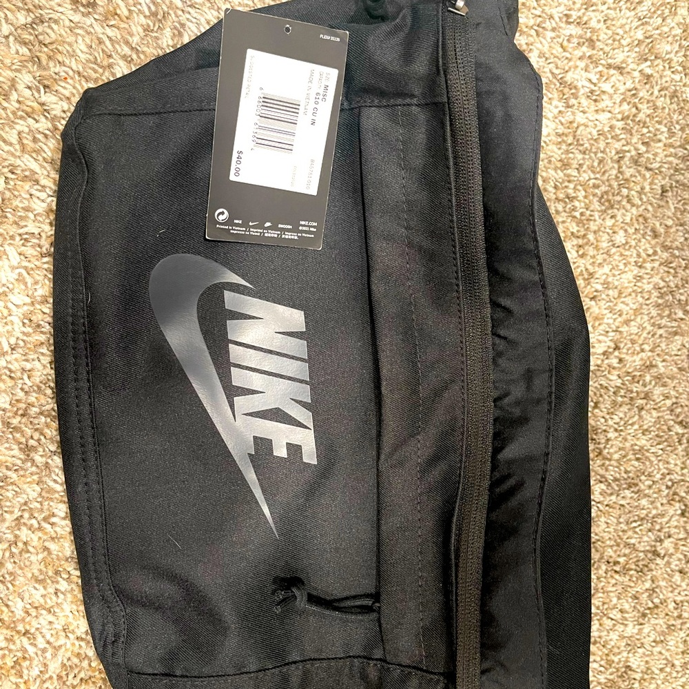 NIKE (Large) Fanny Pack